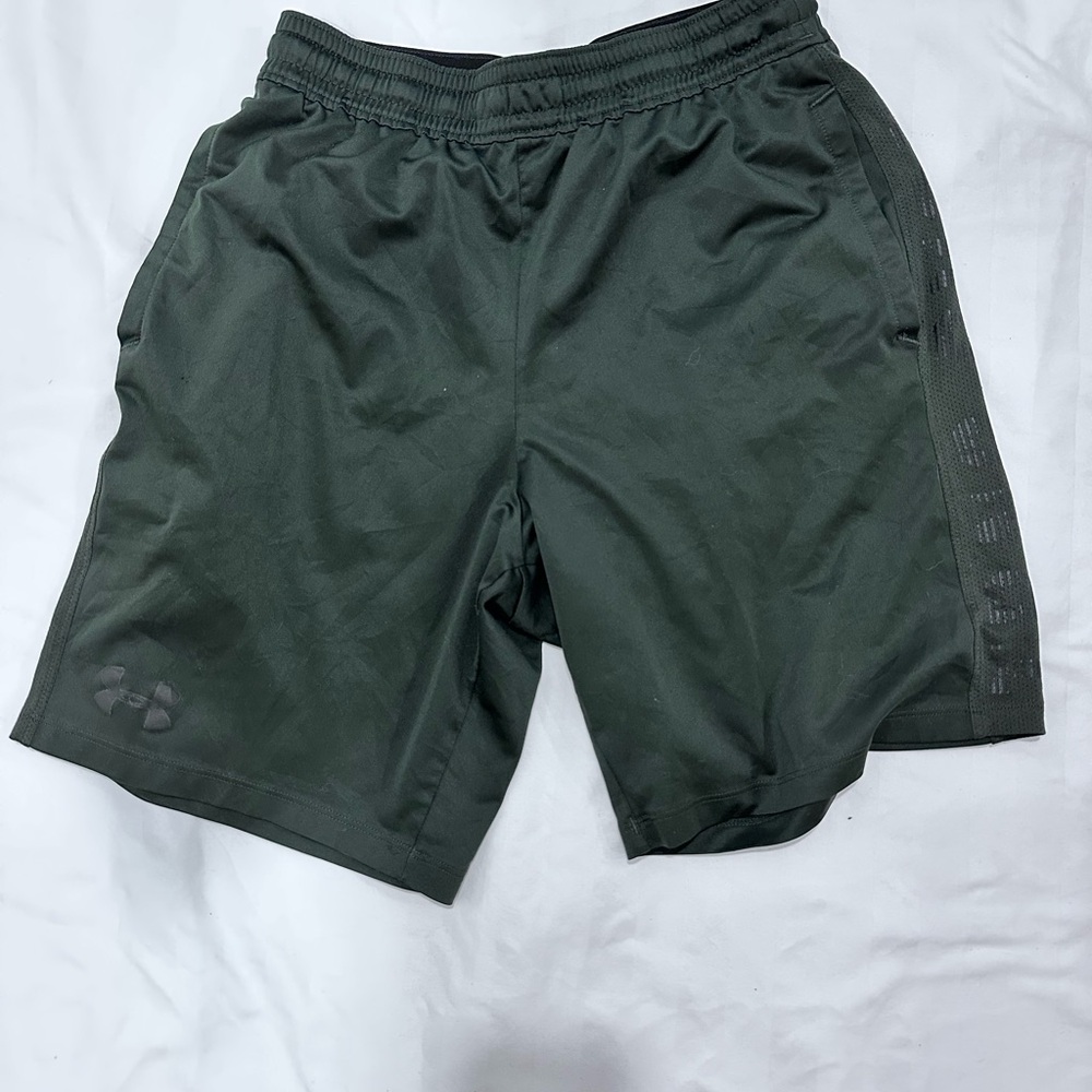 Under Armour Men's Dark Green Athletic Shorts